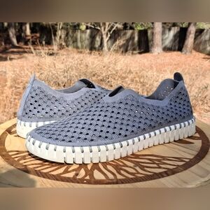 Isle Jacobsen Hornbaek Women's Tulip 139 Grey Slip On Sneaker Size 38 Or 7.5 US